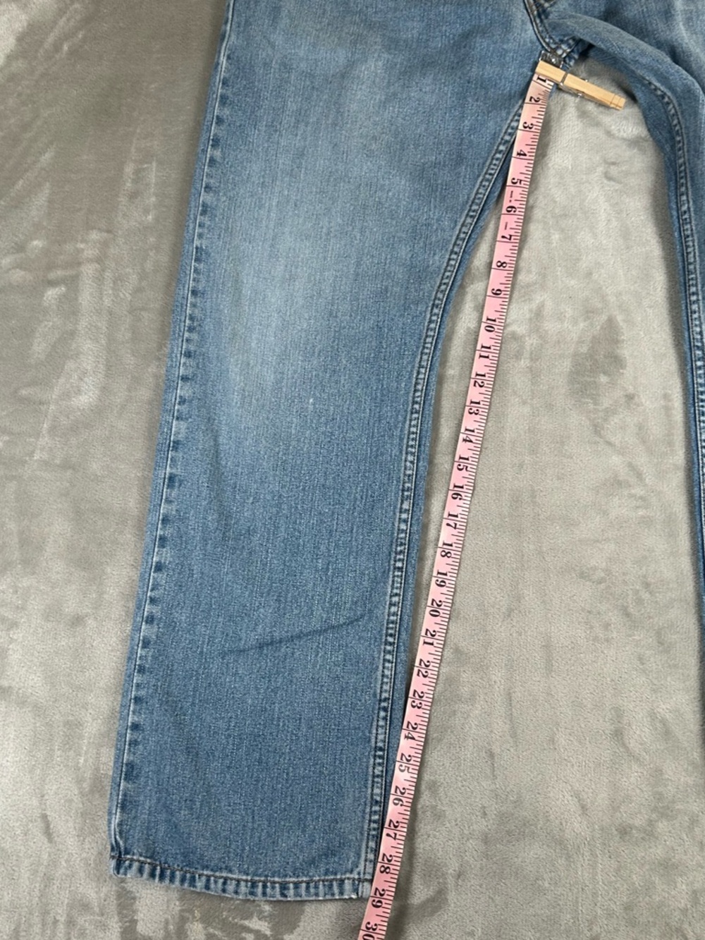 Levi’s 505 Men's Light Blue Straight-Leg Jeans - Picture 8 of 11